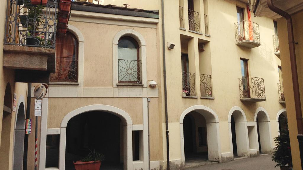 Апартаменты Le Joli Coin Du Passage Аоста Экстерьер фото